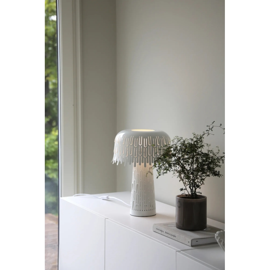 Markslöjd 109006 - Laualamp VERBERA 1xE14/40W/230V valge