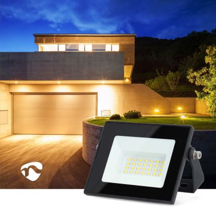 Pistikusse ühendatav LED-reflektor, 20 W, 230 V, 4000 K, IP65
