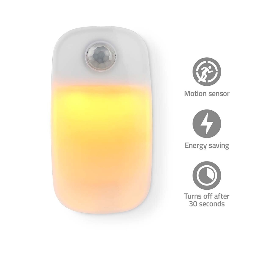 LED Navigatsioontuli pistikupessa koos liikumis- ja hämardusanduriga LED/0,55W/230V valge