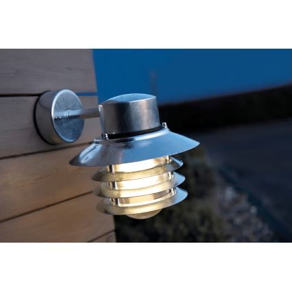 Nordlux - Välisseinavalgusti VEJERS 1xE27/60W/230V IP54 hõbedane