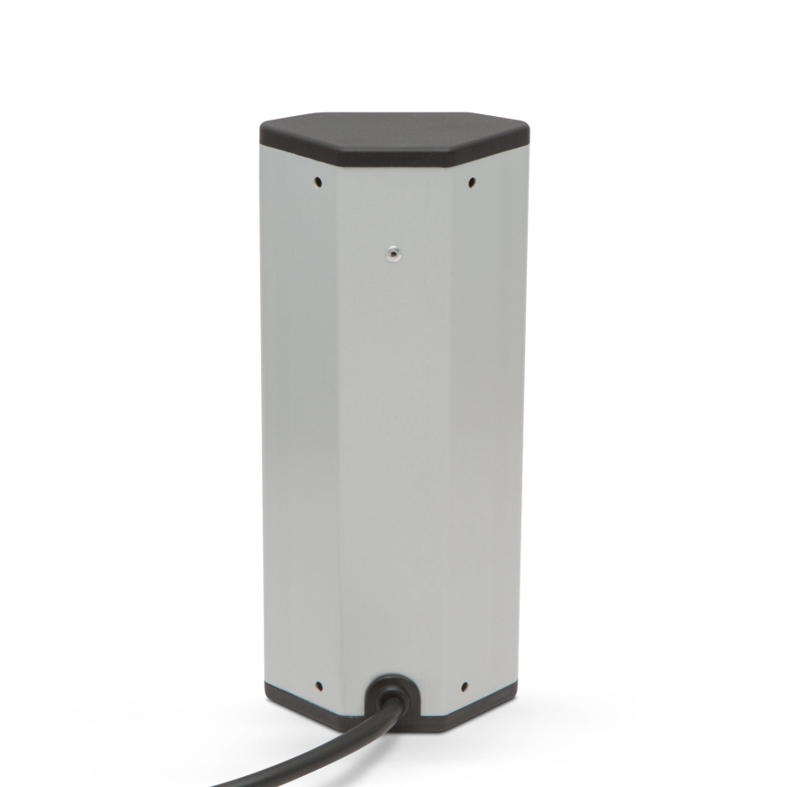 Nurgapost pistikupesadega 3x230V, must/hõbedane