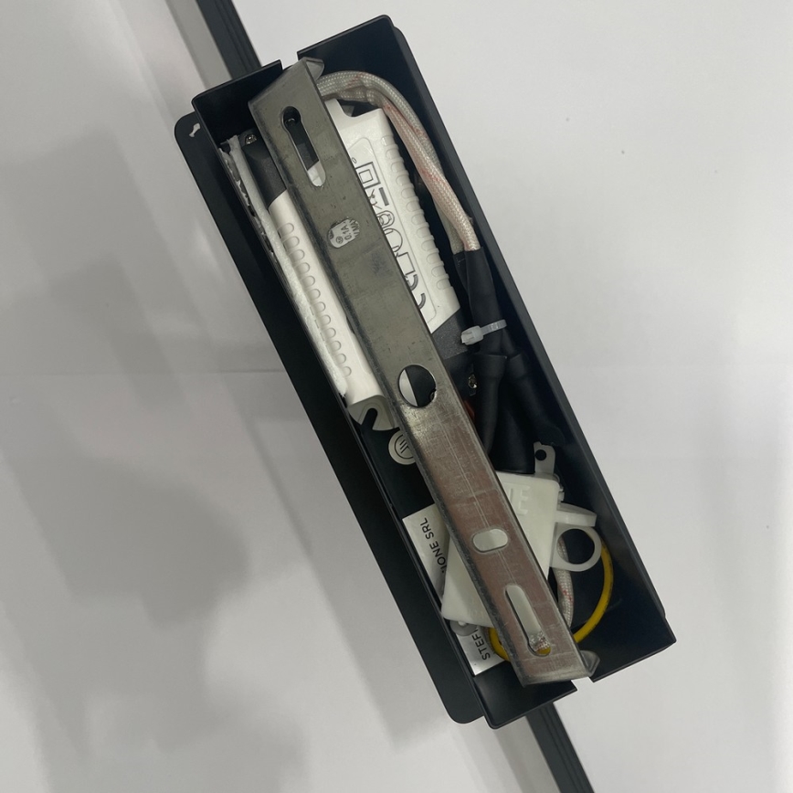 ONLI - LED Pildivalgusti FRED LED/14W/230V 4000K must