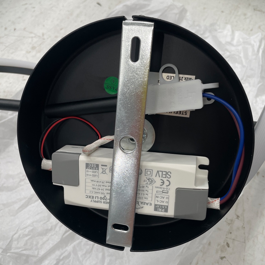 ONLI - LED Seinavalgusti TWIST LED/25W/230V 4000K must