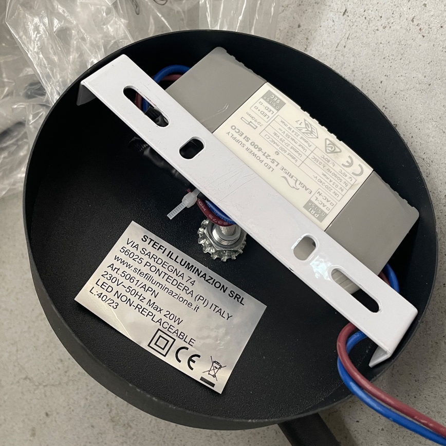 ONLI - LED Seinavalgusti TWIST LED/6W/230V 4000K must