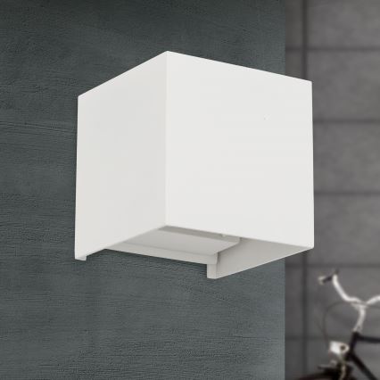 LED Välisvalgusti seinale CUBE 2xLED/3W/230V IP54 valge