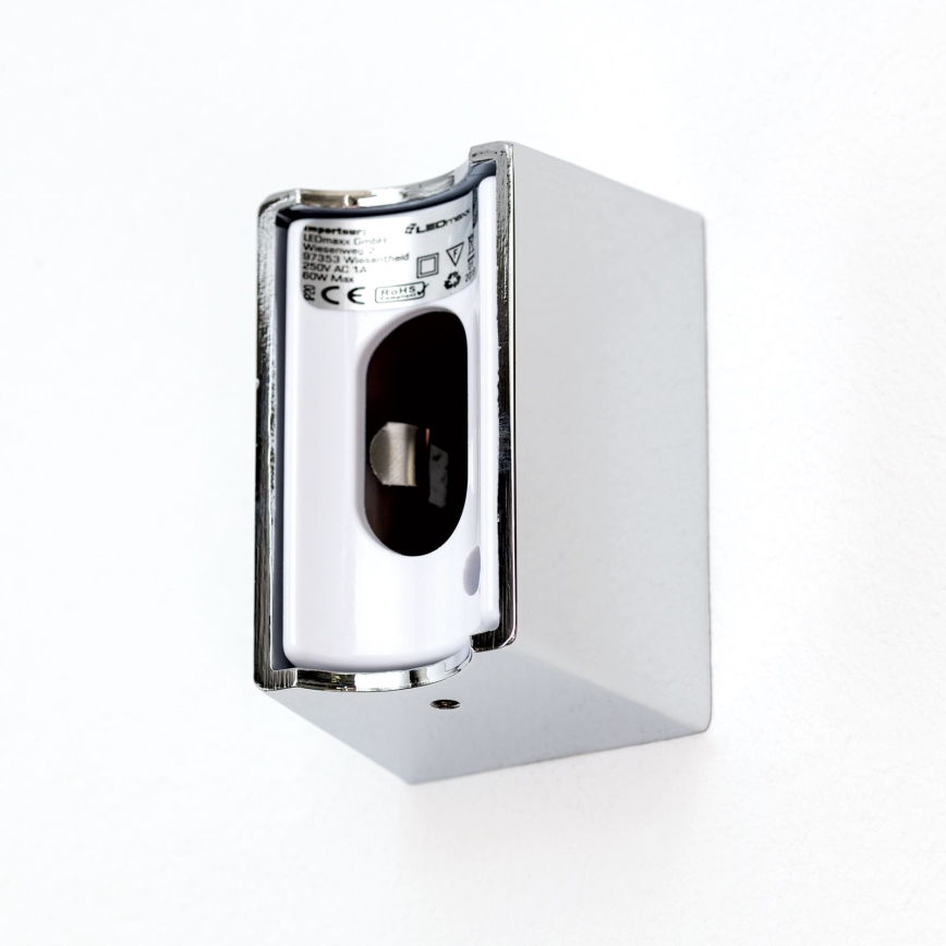 LED Seinavalgusti VISAGIST 1xS14d/8W/230V valge