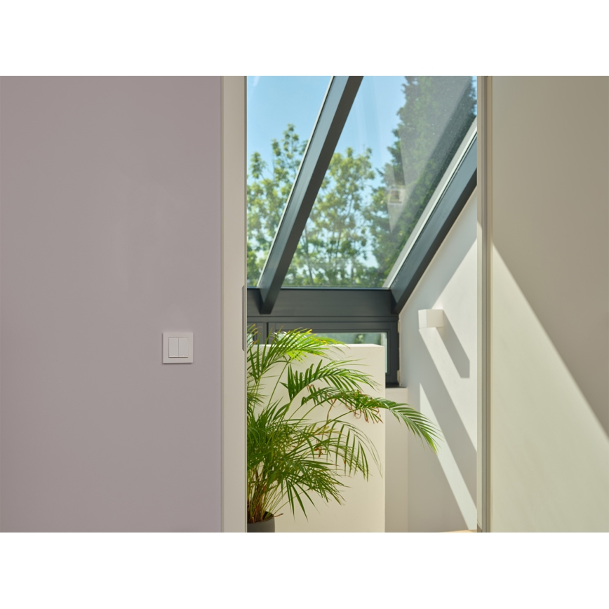 Osram - 2-nupuline traadita SMART+ lüliti 5V Wi-Fi