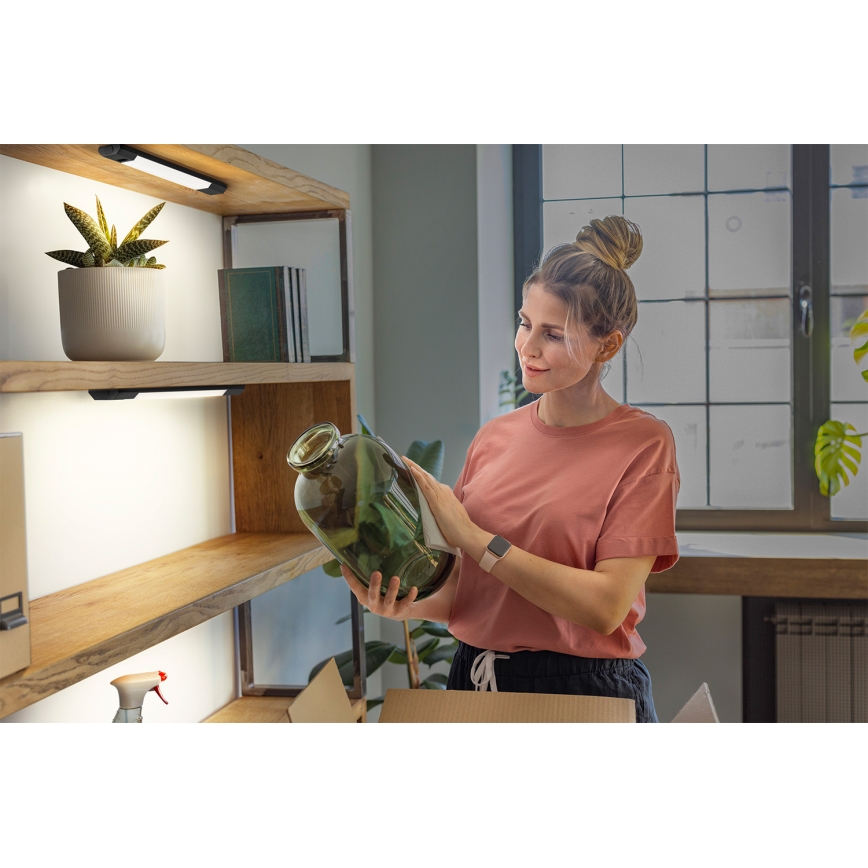 Osram - LED-hämardatav kapialune valgusti liikumisanduriga LINEAR EDGE LED/4W/230V 3000/4000/6500K 30 cm must