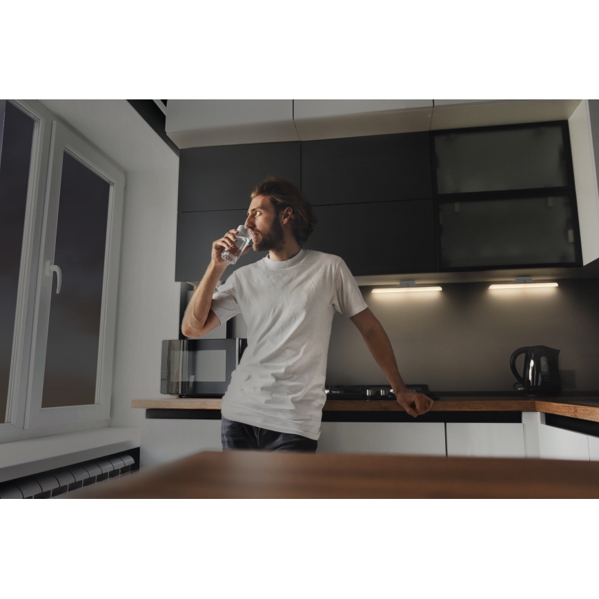 Osram - Hämardatav kapialune LED-valgusti liikumis- ja hämarusanduriga LINEAR LED/5W/3,7V 2200 mAh 3000K 35 cm valge