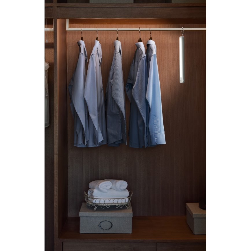 Osram - rippuv LED-suunavalgusti liikumisanduriga MOBILE LED/2,35W/5V 1000 mAh valge