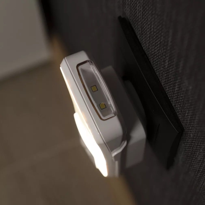 Osram - LUNETTA LED/2W/230V pistikusse paigaldatav öövalgusti sensoriga