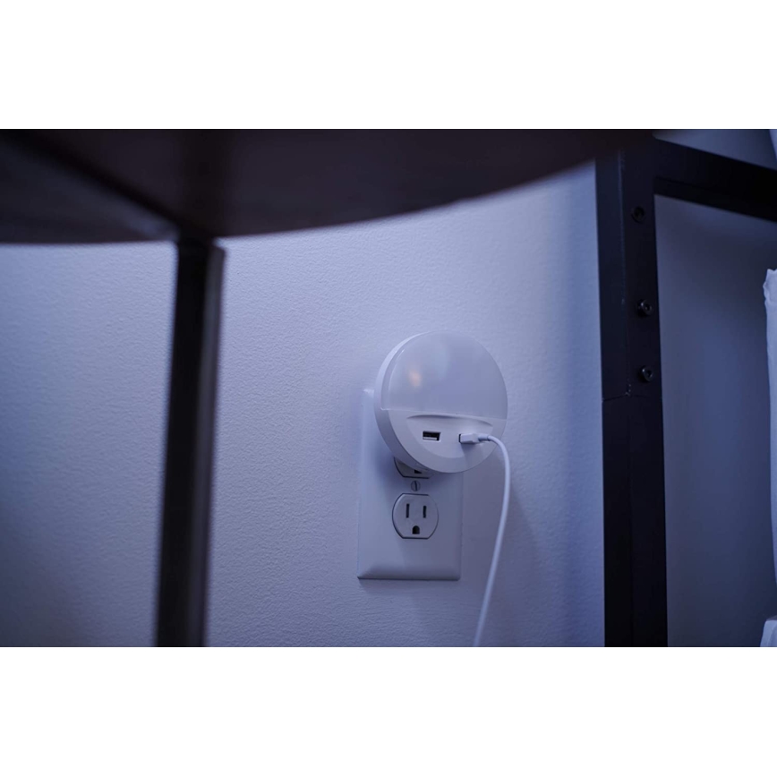 Osram - LUNETTA LED-öövalgusti pistikusse anduriga, 2xUSB, LED/13W/230V