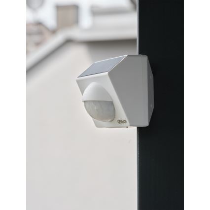 Osram - Välitingimustele mõeldud päikeseenergial töötav liikumisandur SMART+ 3,7 V valge IP65 Wi-Fi 800 mAh