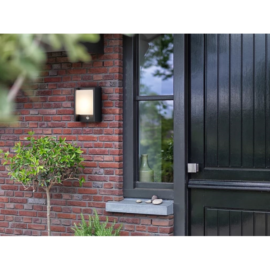 Philips - LED Väli seinavalgusti koos anduriga ARBOUR LED/3,8W/230V 2700K IP44