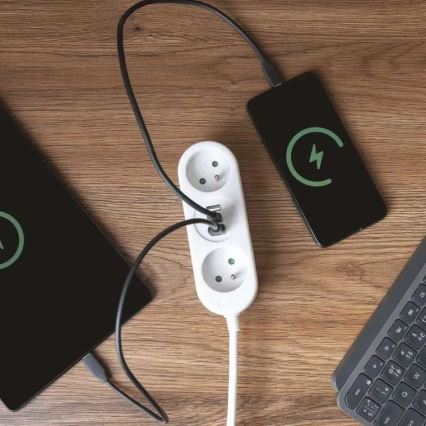 Pikendusjuhe 2x pistik + 2x USB-A + USB-C 1,4 m