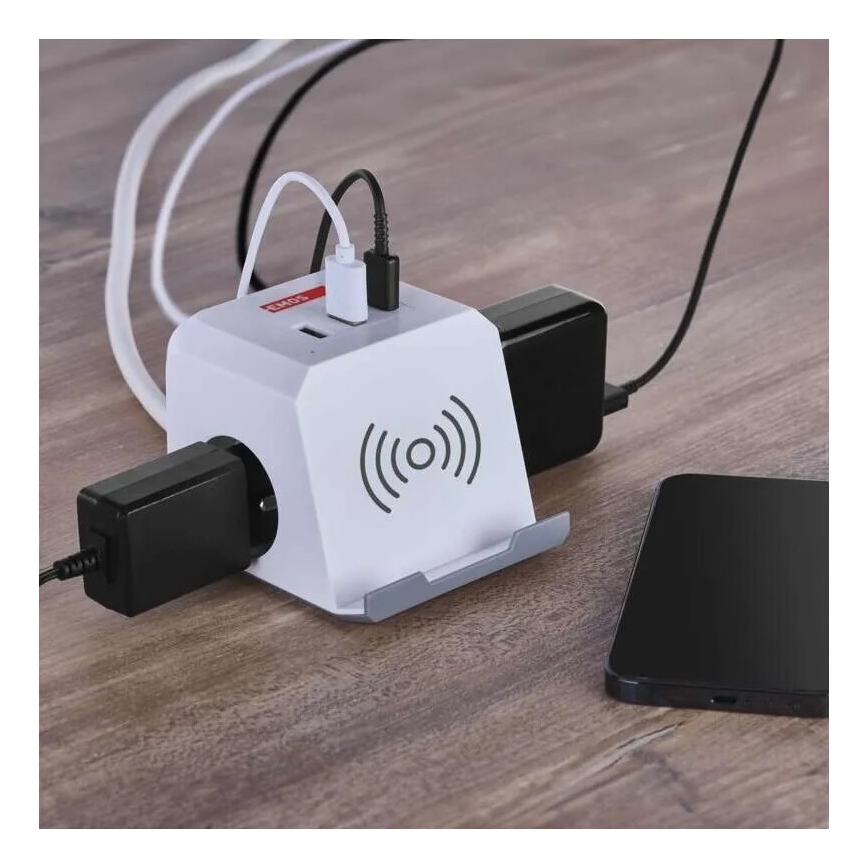 Pikendusjuhe kuubik juhtmevaba laadijaga QI 2Z +2xUSB-A+1xUSB-C 2m valge