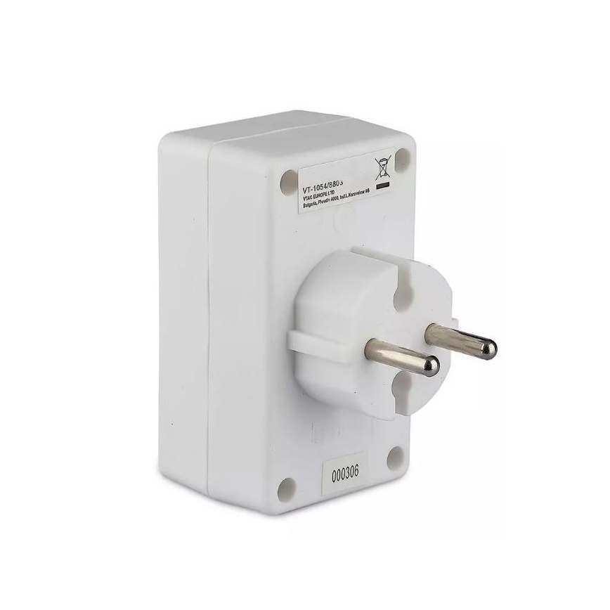 Pistikupesa jaotur 4x2,5A/230V