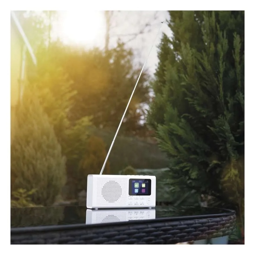 Raadio DAB DAB+ FM 3W/5V/4xAA valge