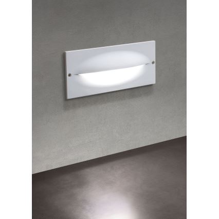Redo 90009 - TAMPA LED väline suunavalgusti/11W/230V IP54 valge