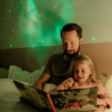 Retlux - LED lasteprojektor 230 V astronaut 23,3 cm + kaugjuhtimispult