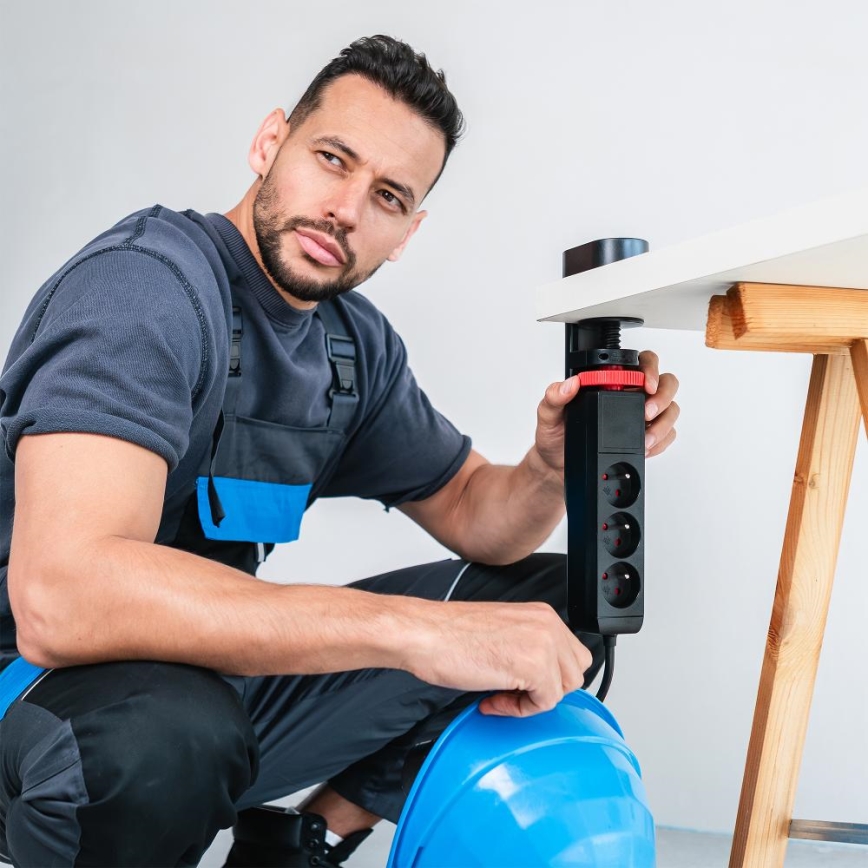 Lauale kinnitatav pikendusjuhe, 3× pistikupesa (tüüp E) + 2× USB-A + 1× USB-C, 1,5 m, must