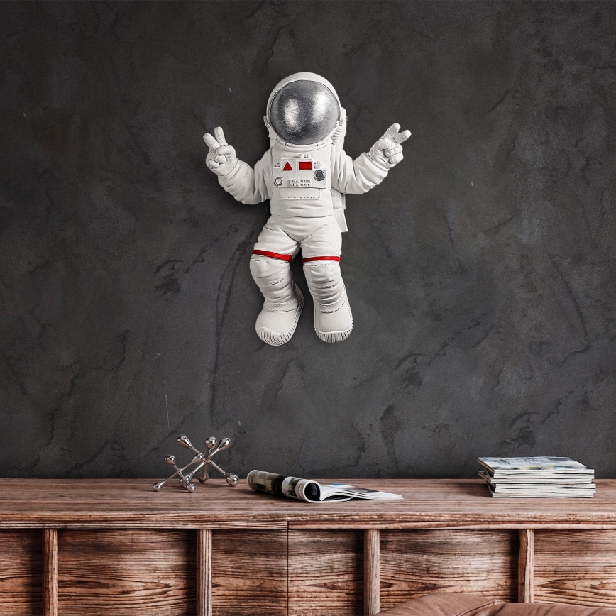 Seinakaunistus 47x35 cm astronaut hõbedane