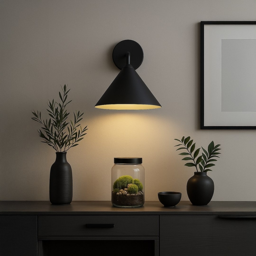 Seinavalgusti CAPITAL 1xGX53/15W/230V must