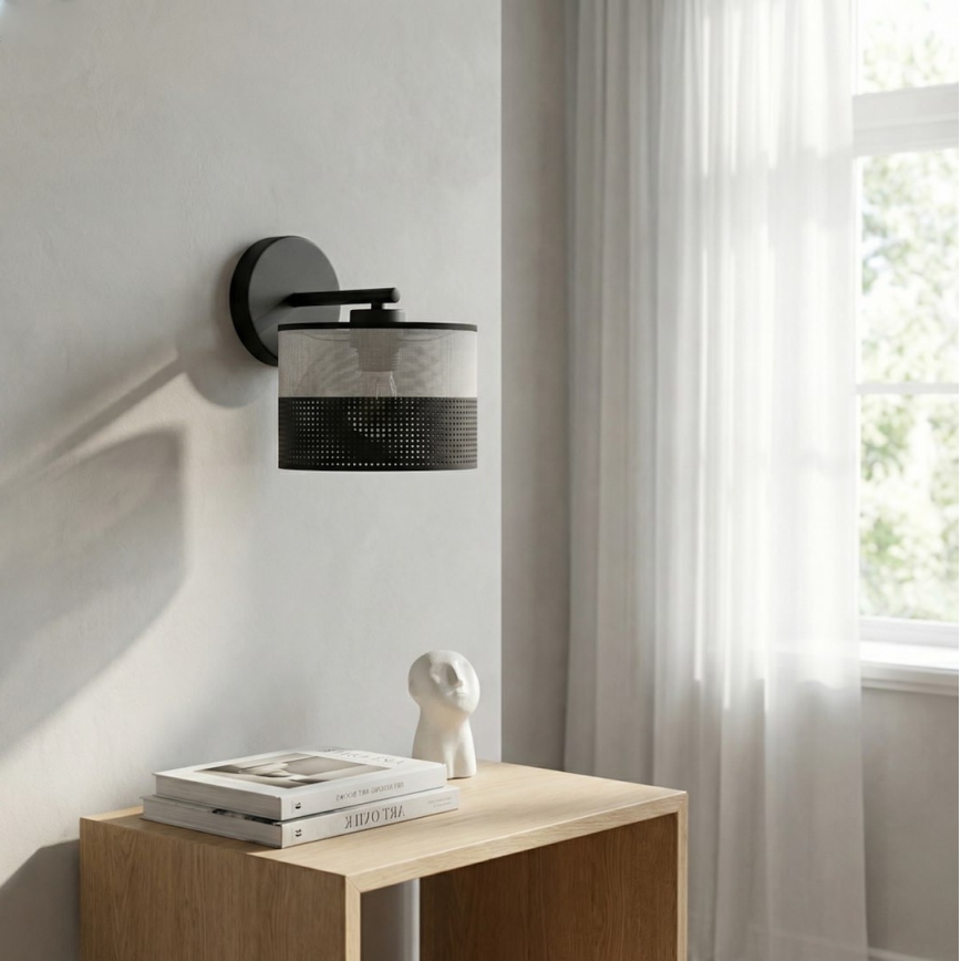 Seinavalgusti KARBON 1xE27/15W/230V must/hall