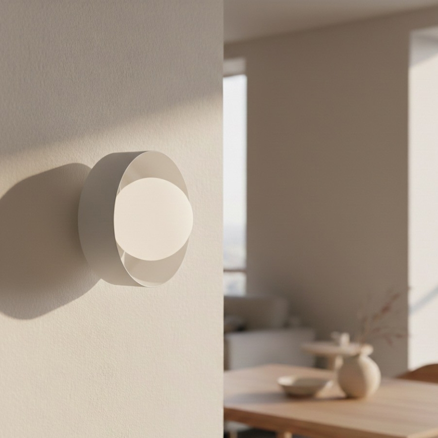 Seinavalgusti OZZY 1xG9/8W/230V valge