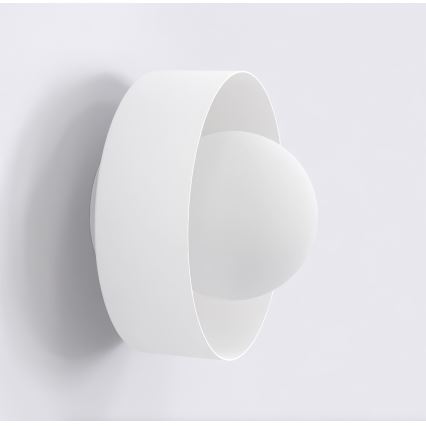 Seinavalgusti OZZY 1xG9/8W/230V valge