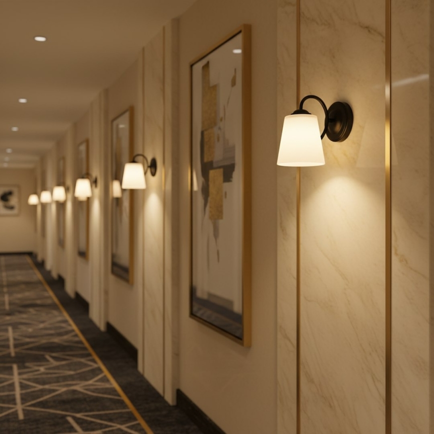 Seinavalgusti PAFOS 1xE27/15W/230V must