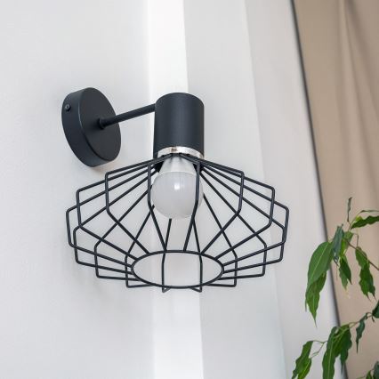 Seinavalgusti SOLANO 1xE27/15W/230V must/läikiv kroom