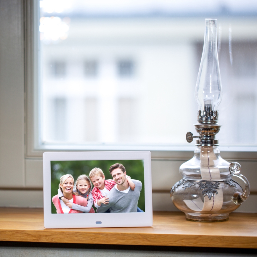 Sencor - Digitaalne fotoraam 7 kõlariga 230V valge + kaugjuhtimispult