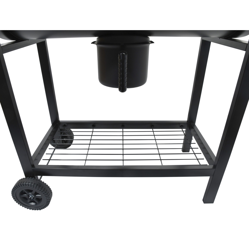 Söegrill must/puit