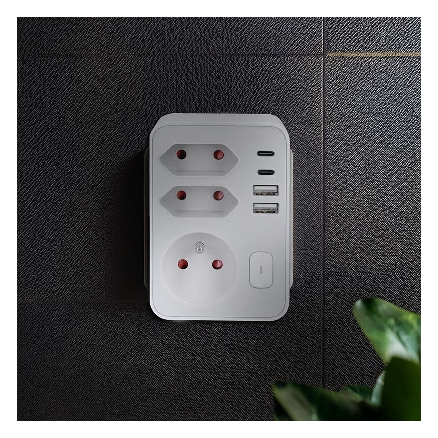 Pistikupesa jagaja 1x16A+2x 2,5A koos 2xUSB A+C laadijaga valge