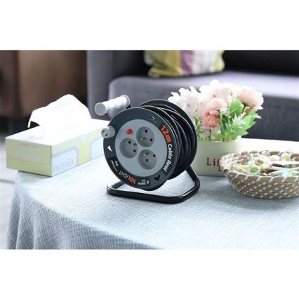 Rulliga pikendusjuhe, 3 pesaga, 12 m