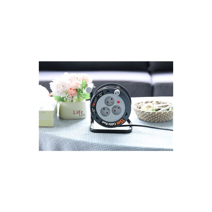 Rulliga pikendusjuhe, 3 pistikupesaga, 12 m