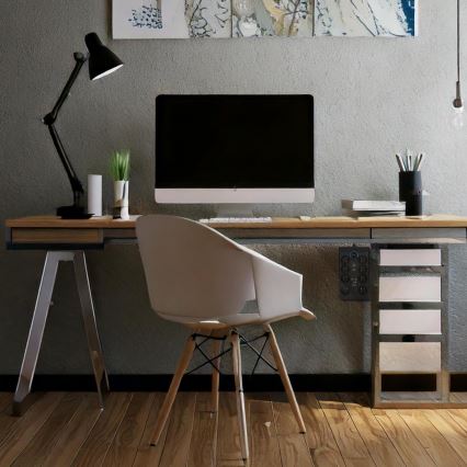 Pikendusjuhe lülitiga ja ülepingekaitsega, 8-pesaga, tüüp E, 1x USB-A + 1x USB-C, 2 m, must