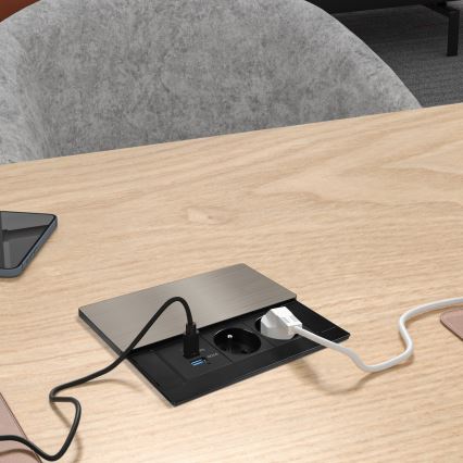 Sisseehitatav pistikupesa 20W juhtmevaba laadimisega, 2 pesa + USB-A + USB-C