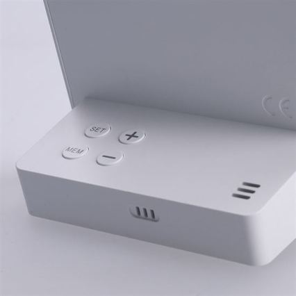 Digitaalne termomeeter 5V/2xAAA + 2xAAA valge