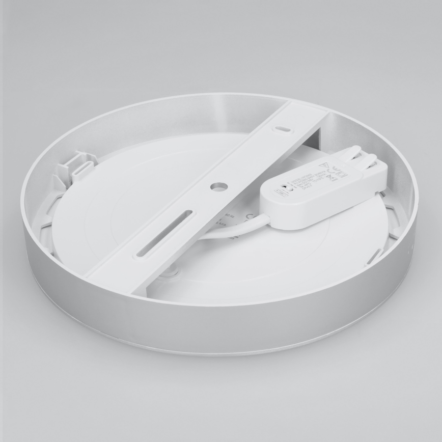 LED pinnapealne/süvistatav laepaneel 2-ühes 18W/230V 3000/4000/6000K läbimõõt 22,5 cm IP54 valge