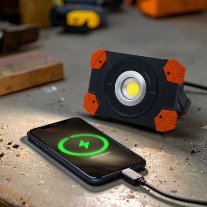 Laetav LED-reflektor 10W/3,7V 4400 mAh