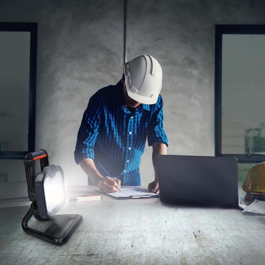 LED Hämardatav laetav prožektor LED/20W/4400 mAh 4000K IP54