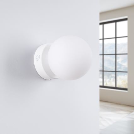 Seinavalgusti YOLI 1xG9/8W/230V valge