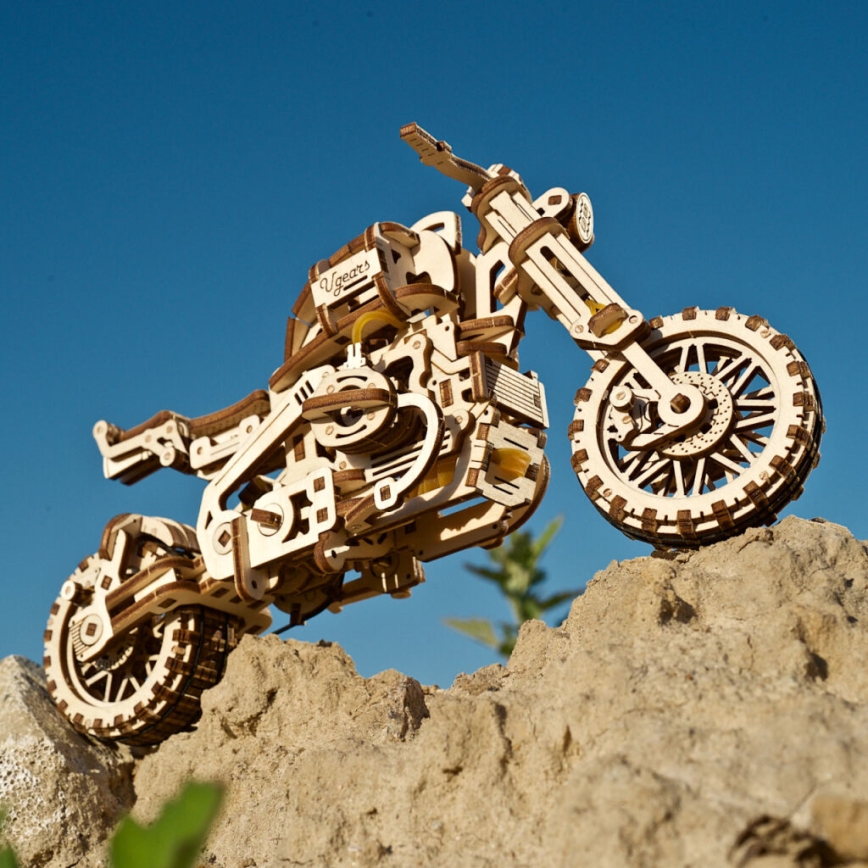 Ugears - 3D puidust mehaaniline pusle Mootorratas külgkorviga