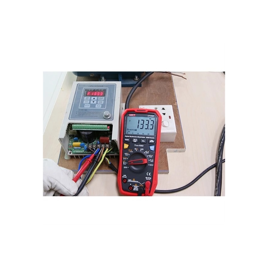 Uni-T UT161E - Multimeeter 4xAA