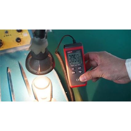 Uni-T UT383S - Luxmeeter 3xAAA