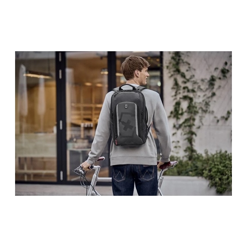 Victorinox - Laiendatav seljakott Touring 2.0 Traveler 33 l must