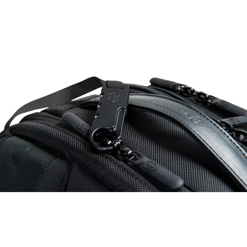 Victorinox - Sülearvuti seljakott 15,6" Essentials 22 l must