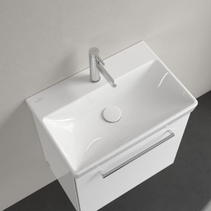 Villeroy & Boch 4A005501 - Seinale paigaldatav valamu AVENTO 55x37 cm keraamika/valge